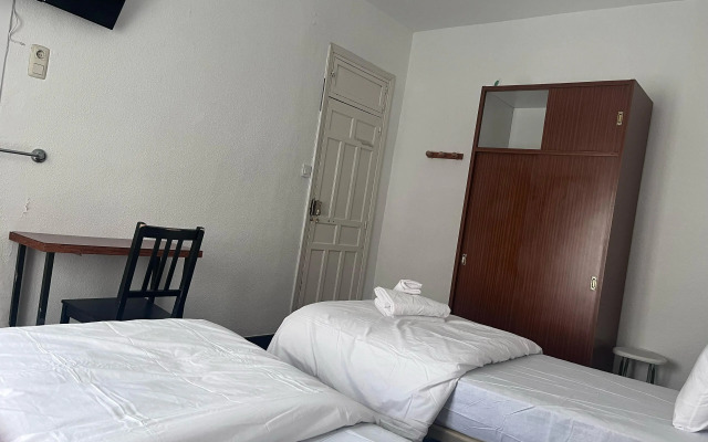 Hostal Alonso No Limit Madrid