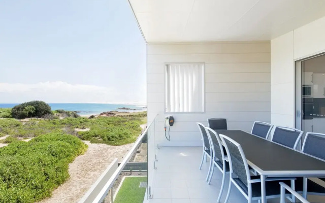 Ocean Views, 41A Ocean Avenue