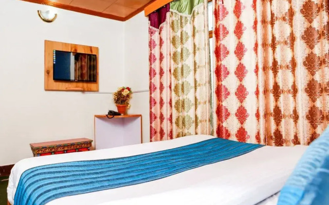 OYO 14082 Hotel Himalayan Stays