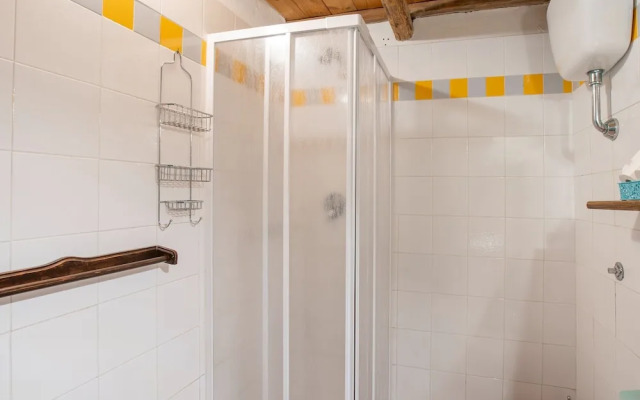 Appealing Apartment in Collesalvetti With Garden