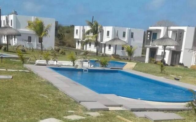 Lovely 2-bedrooms vacation villa with 3 pools