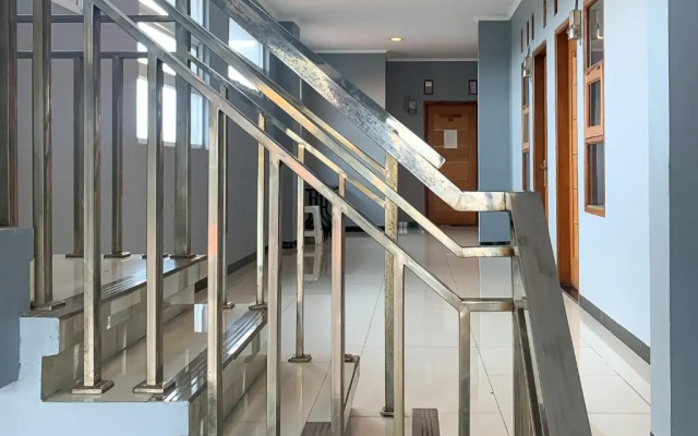 The Karins Guesthouse by OYO Rooms