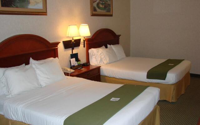 Holiday Inn Express & Suites Elkhart, an IHG Hotel