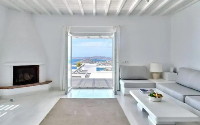 Stunning Villa With Panoramic View