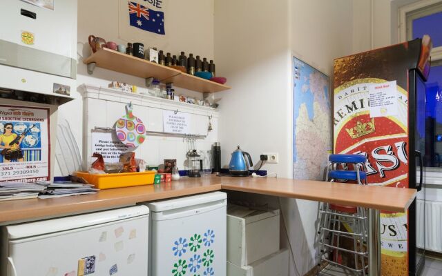 Funky Backpackers Hostel & Apartments
