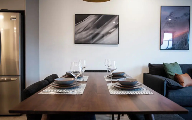 Cedar and Loam by Revelstoke Vacations