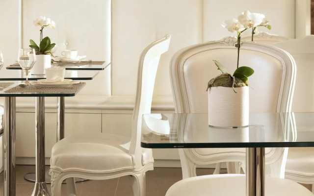 Hotel Caron Paris 4