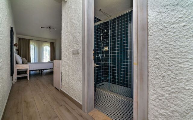 Cemal Alaçatı Hotel