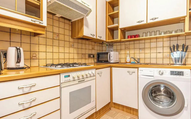 Amazing 1BR-1LR Apt. 7-Min to Stadthalle