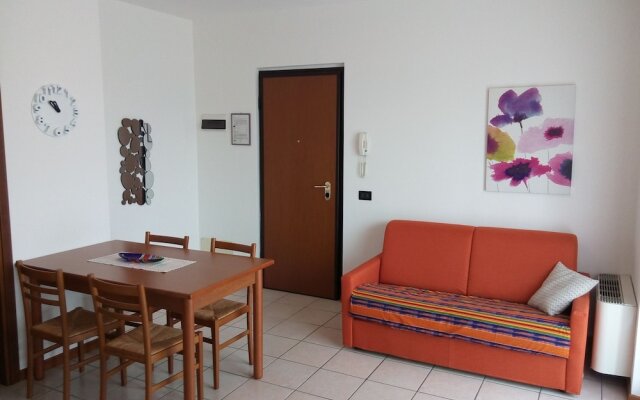 Snug Holiday Home in Lazise With Heating, Near Lake Garda