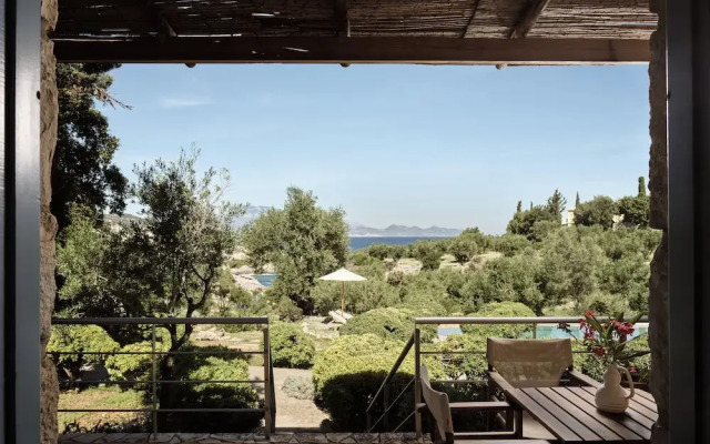 Strofilia Stone Residences