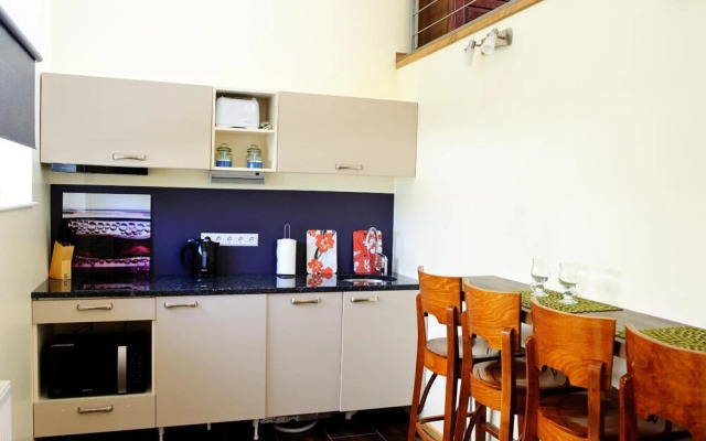 Embrace Guestrooms & Apartments