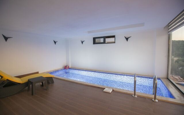 Villa Suare by Akdenizvillam