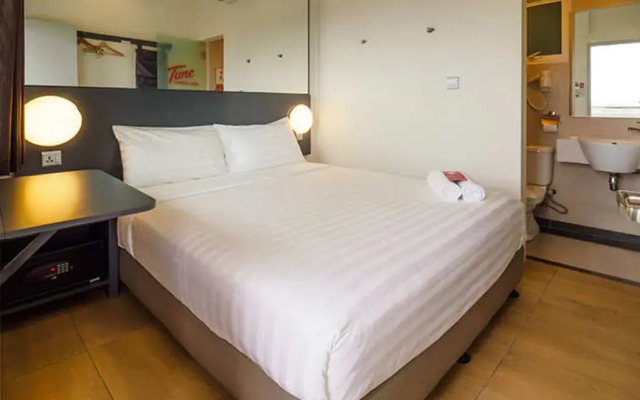 Tune Hotel KLIA Aeropolis