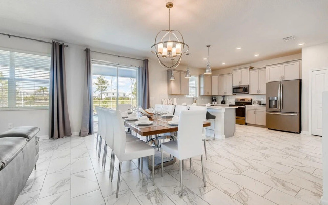 1596 MC - Enchanted 6BR Villa: Pool, Magic for 14