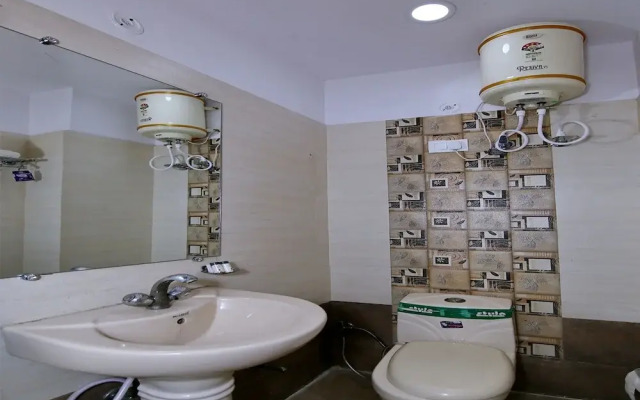 OYO 8764 Hotel Green View Palace
