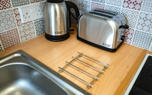☆Bright Apartment, Near University + City Centre☆