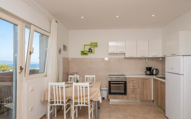 Amazing Apartment in Makarska With 1 Bedrooms and Wifi