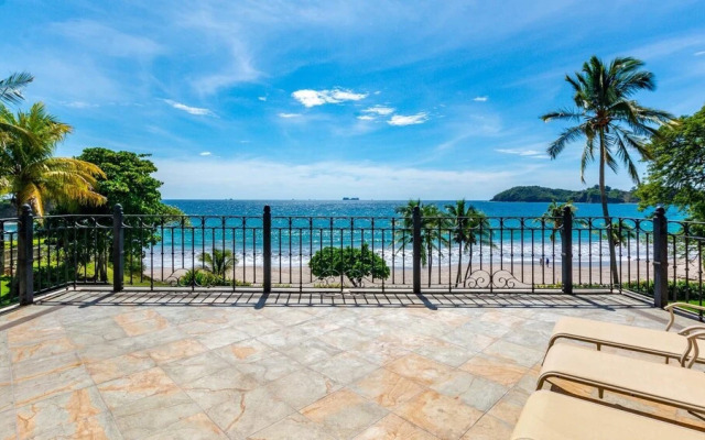 Stunning beachfront Flamingo mansion with incomparable ocean setting