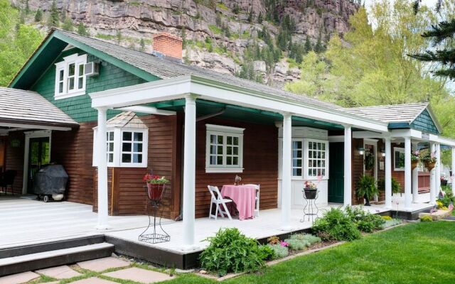 Secret Garden Bed & Breakfast