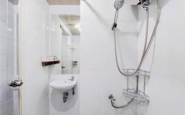 Cozy And Simply Studio Apartment At Urban Heights Residences