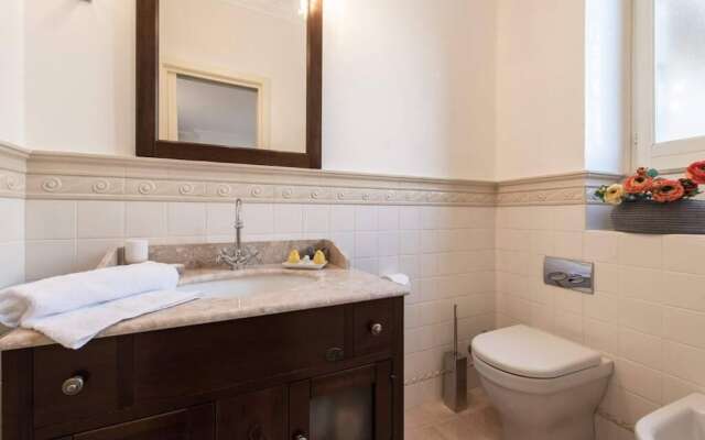 Duomo sea Side Deluxe Apartment