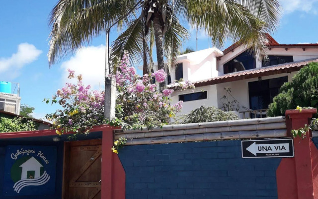 Galapagos House - Hostal