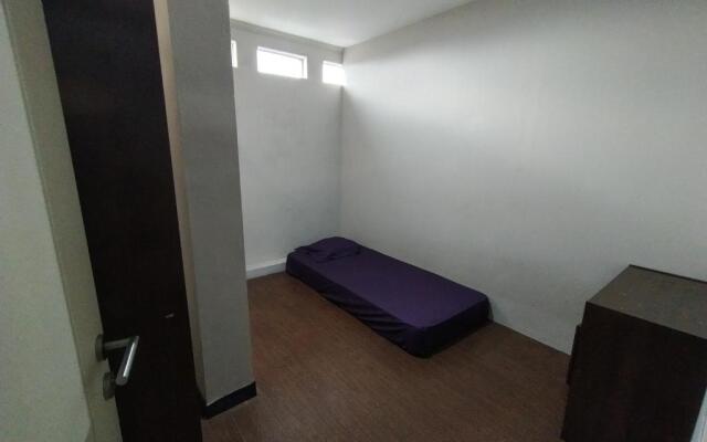 OYO Life 2736 Pondok Klara