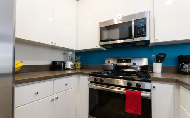 Studio City Universal Apartments