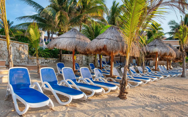 PA Beach Club & Hotel