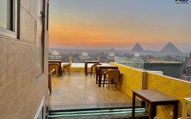 Horus Horizon INN Pyramids View