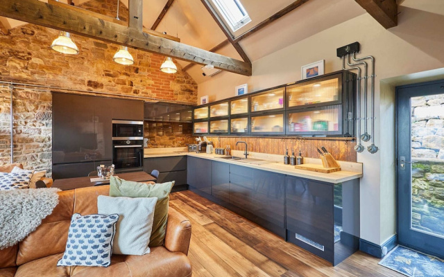 Host Stay Kingbridge Forge