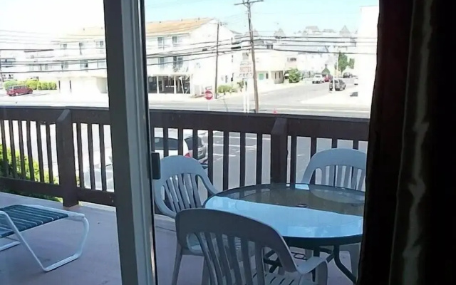 Aquarius Arms Motel