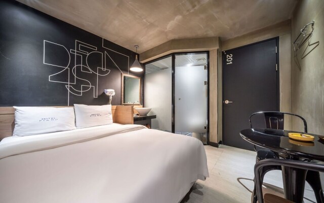 Seongbuk (Bomun-Dong) Piano