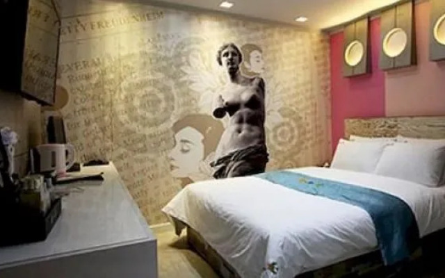 Starry Night Hotel