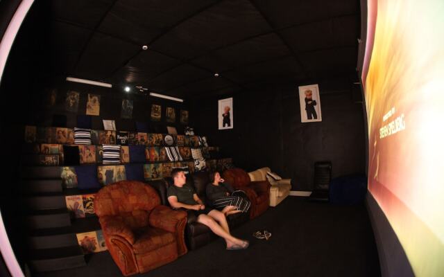 Adventure Inn Marahau - Hostel
