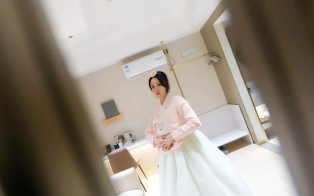 Holiday Inn Golden Hyatt (Yanji Yanbian University Department Store)