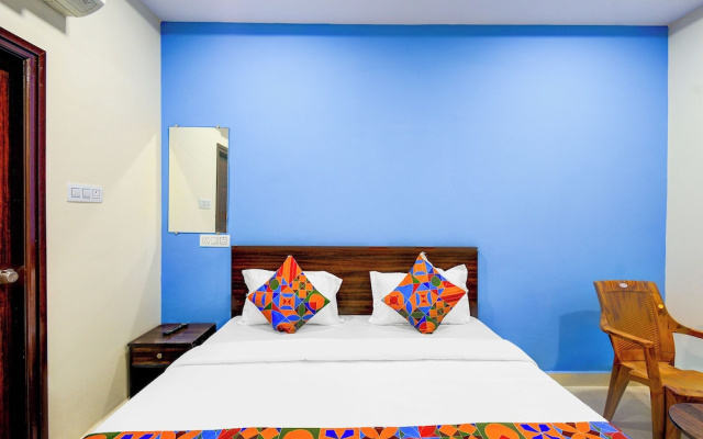 Fabhotel Golden City Inn