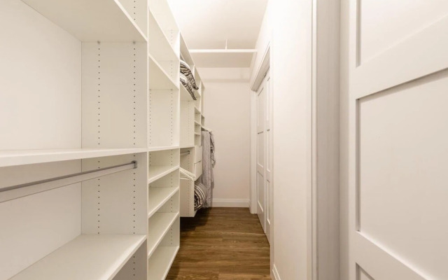 2Br Amazing Loft Free Parking Gym