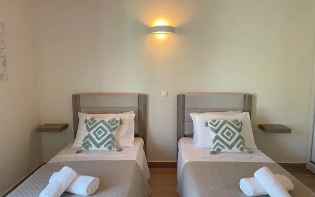 Magellanos Mint House- Kinopiastes