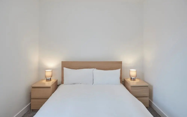 Host   Stay   Apartment 2  Loftus
