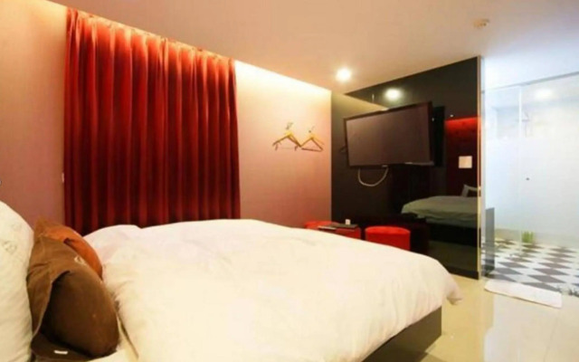 Iris Motel