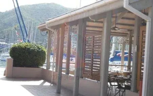 The Mariner Inn Hotel