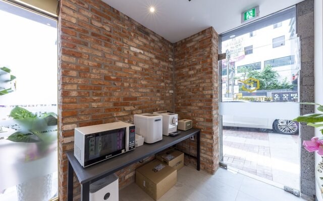 Cheonan Hotel Check-in