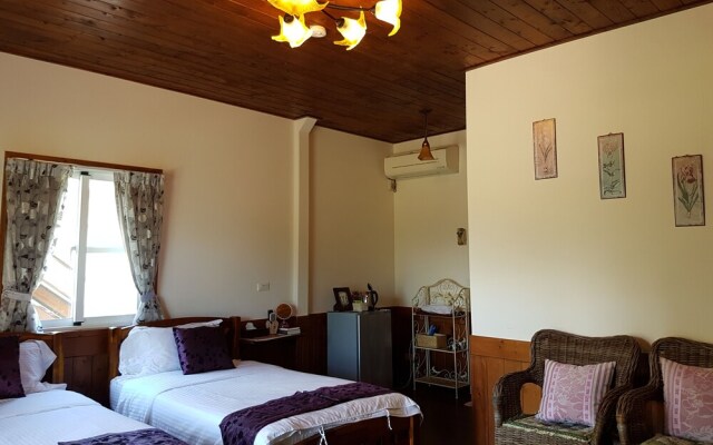 Hou Niao Fei Xing B&B