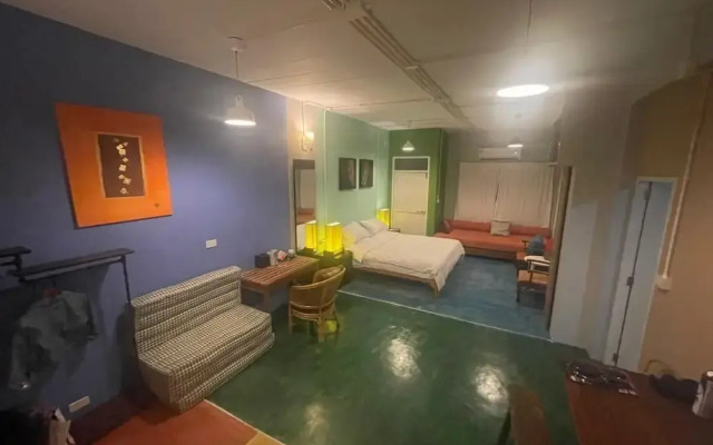 Golden Mango House