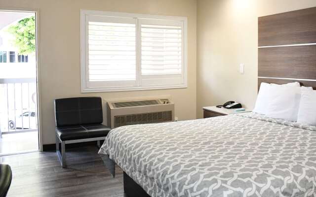 Travelodge by Wyndham Long Beach Convention Center