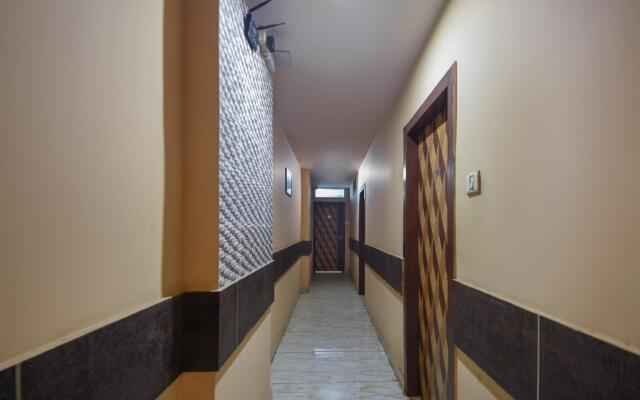 OYO 72016 Hotel Golden Palace