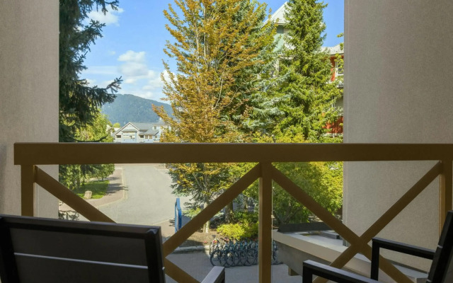 Delta Hotels by Marriott Whistler Village Suites