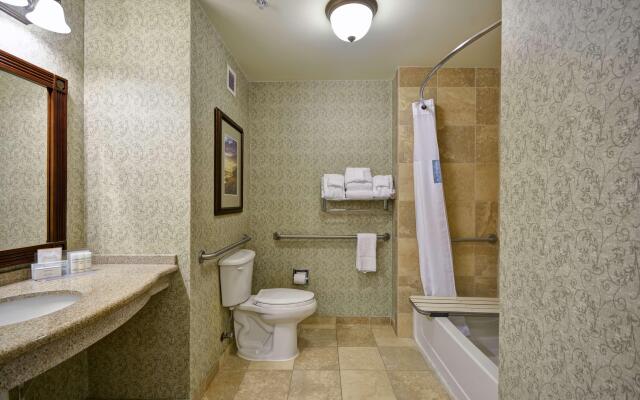 Hampton Inn & Suites Savannah Historic District